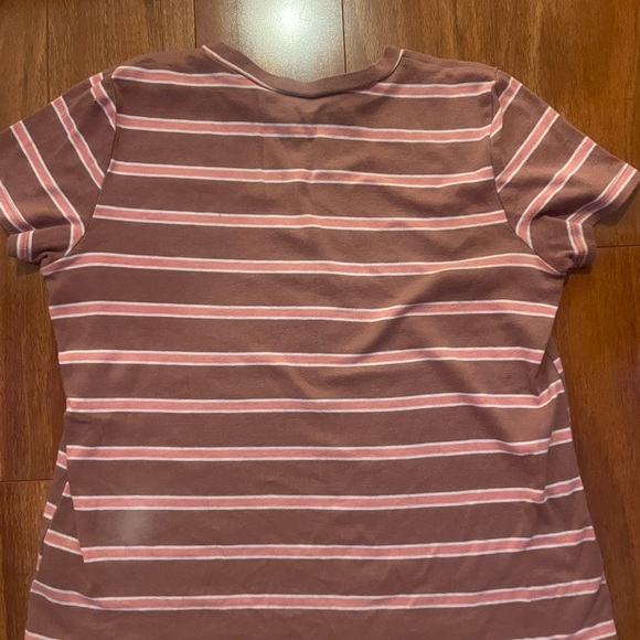 Women’s short sleeve crew neck Tee - Picture 3 of 3